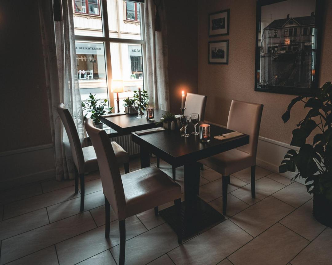 Hotell Hertig Karl Filipstad Exterior foto